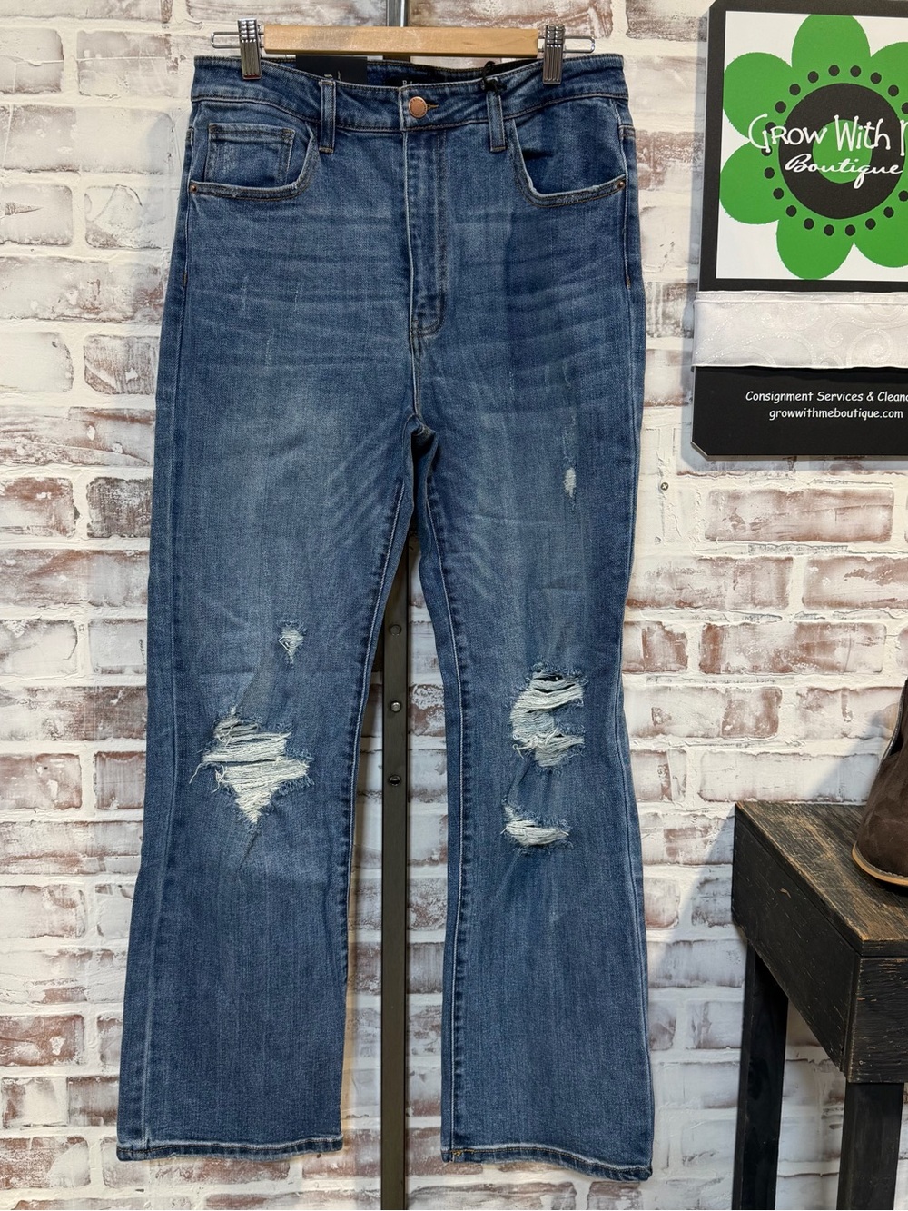 Risen Women's Distressed High-Rise Blue Jeans NWT